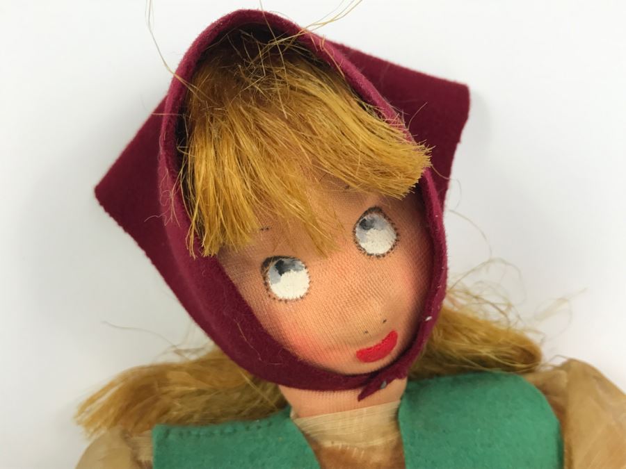 Vintage International Doll [Photo 4]