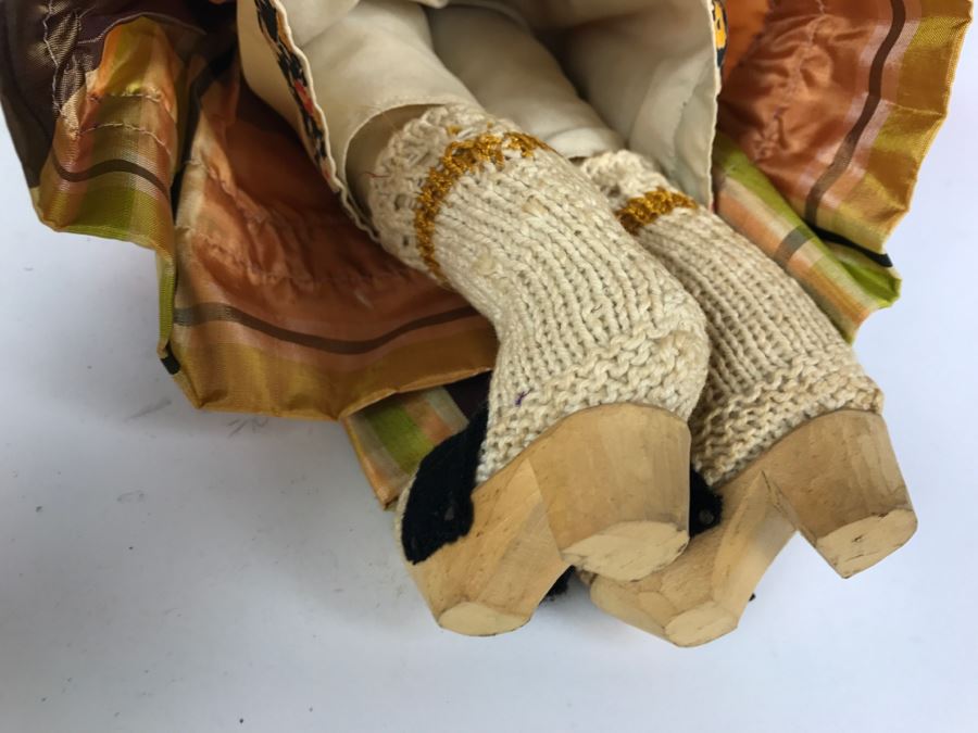 Vintage International Doll [Photo 11]