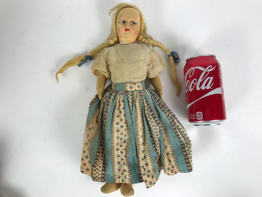 Vintage Doll [Photo 1]