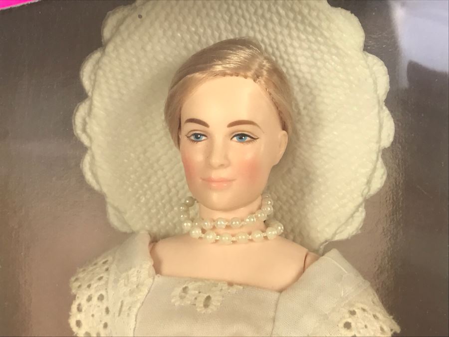 Vintage Grace Kelly Doll New In Box Tristar The Swan [Photo 3]