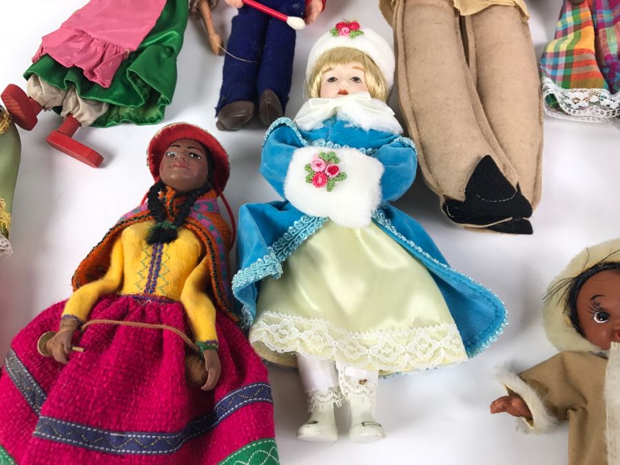 Collection Of Vintage International Dolls - See All Photos [Photo 20]