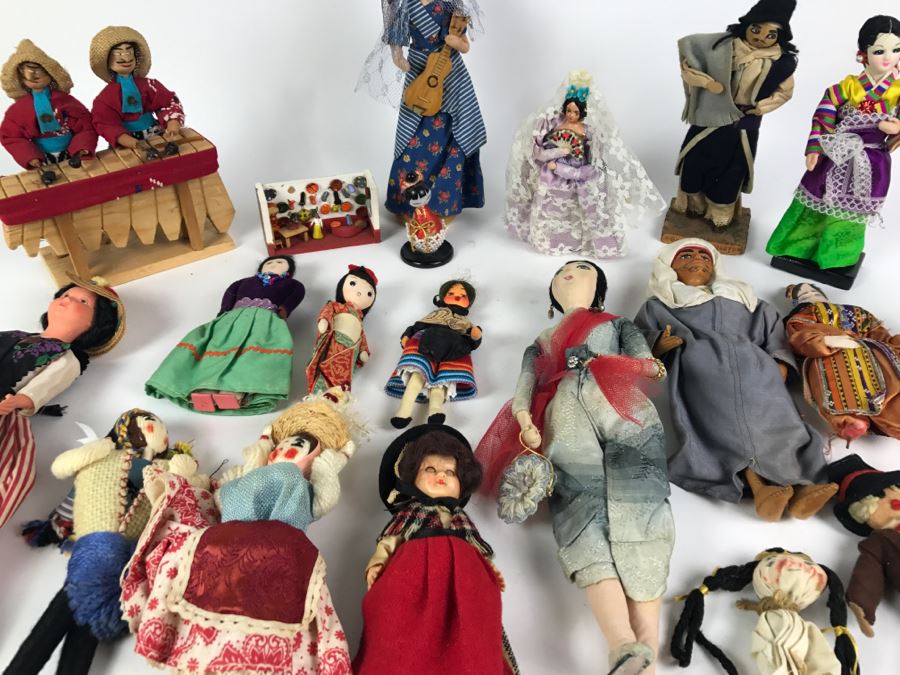 Collection Of Vintage International Dolls - See All Photos [Photo 2]