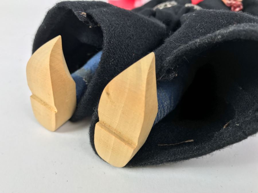 Pair Of Vintage International Dolls [Photo 25]