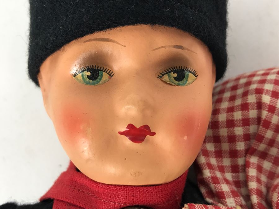 Pair Of Vintage International Dolls [Photo 3]