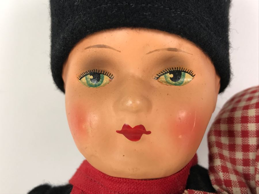 Pair Of Vintage International Dolls [Photo 19]
