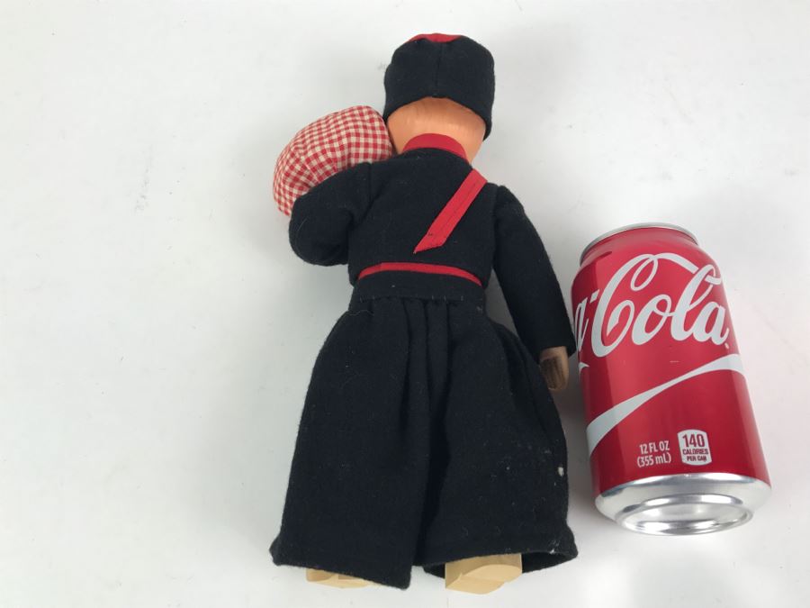Pair Of Vintage International Dolls [Photo 11]