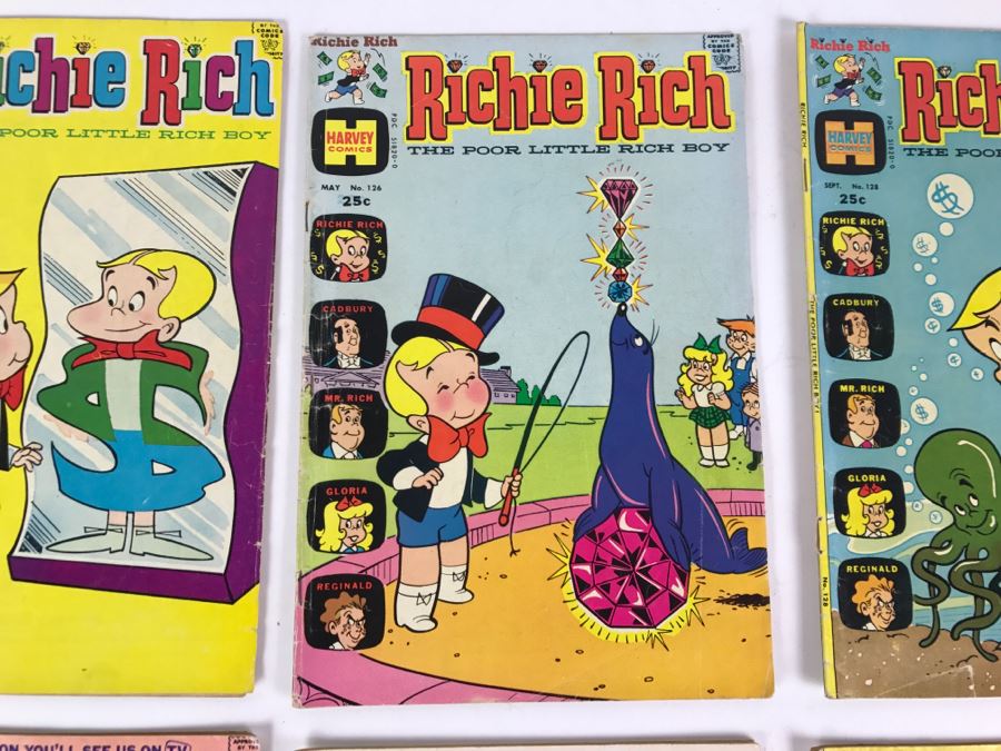 (6) Richie Rich Comic Books #125, 126, 128, 130, 131, 132 [Photo 4]