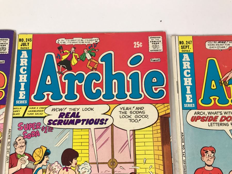 (10) Archie And Archie Annual Comic Books - Archie # 244, 245, 247, 249, 250, 254, 256, 275 And Pair Of Archie Annual #26 [Photo 5]