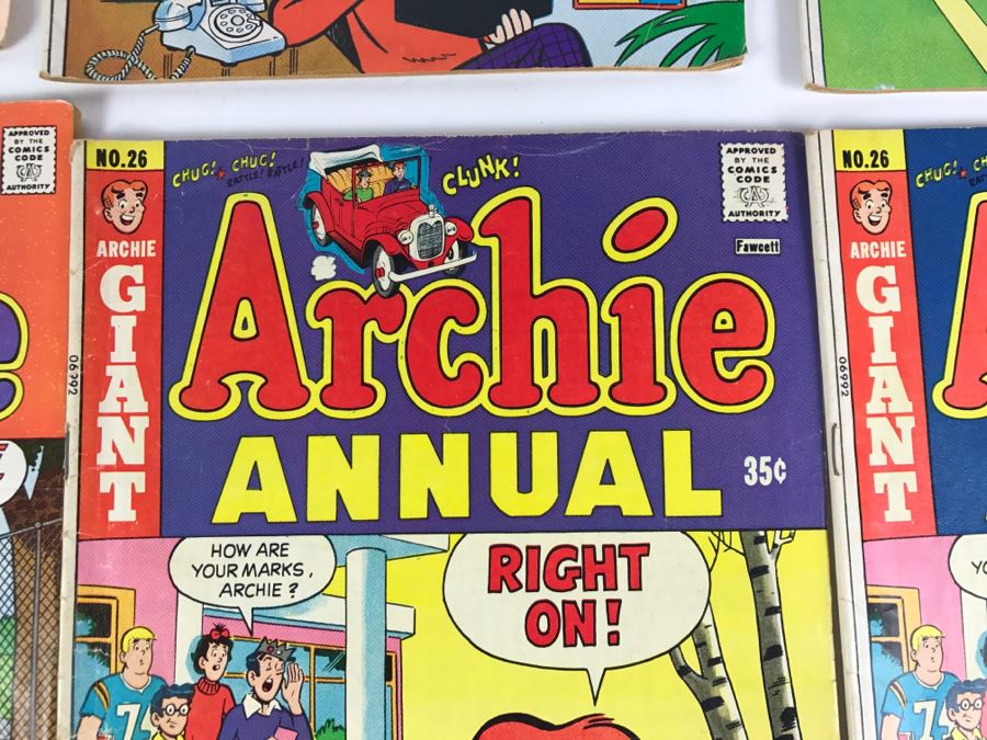 (10) Archie And Archie Annual Comic Books - Archie # 244, 245, 247, 249, 250, 254, 256, 275 And Pair Of Archie Annual #26 [Photo 13]
