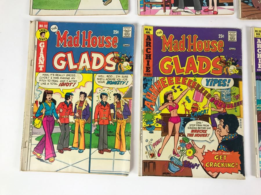 (9) Comic Books That Wilkin' Boy, Mad House Glads, Mad House Comics And Lil Jinx Christmas Bag [Photo 8]