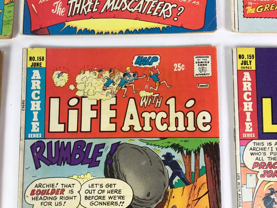 (10) Life With Archie Comic Books #148, 150, 151, 154, 155, 156, 157, 158, 159, 160 [Photo 10]