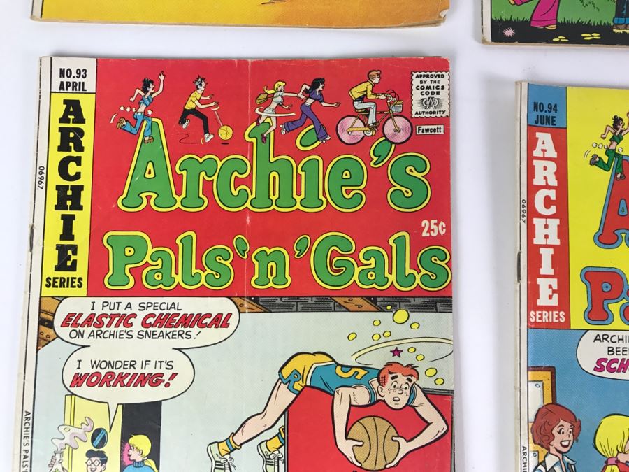 (10) Archie's Pals 'N' Gals Comic Books #88, 89, 89, 91, 91, 93, 94, 95, 95, 114 [Photo 9]