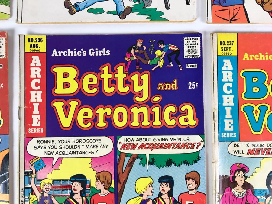 (9) Betty And Veronica Comic Books #229, 230, 231, 232, 233, 234, 235, 236, 237 [Photo 11]