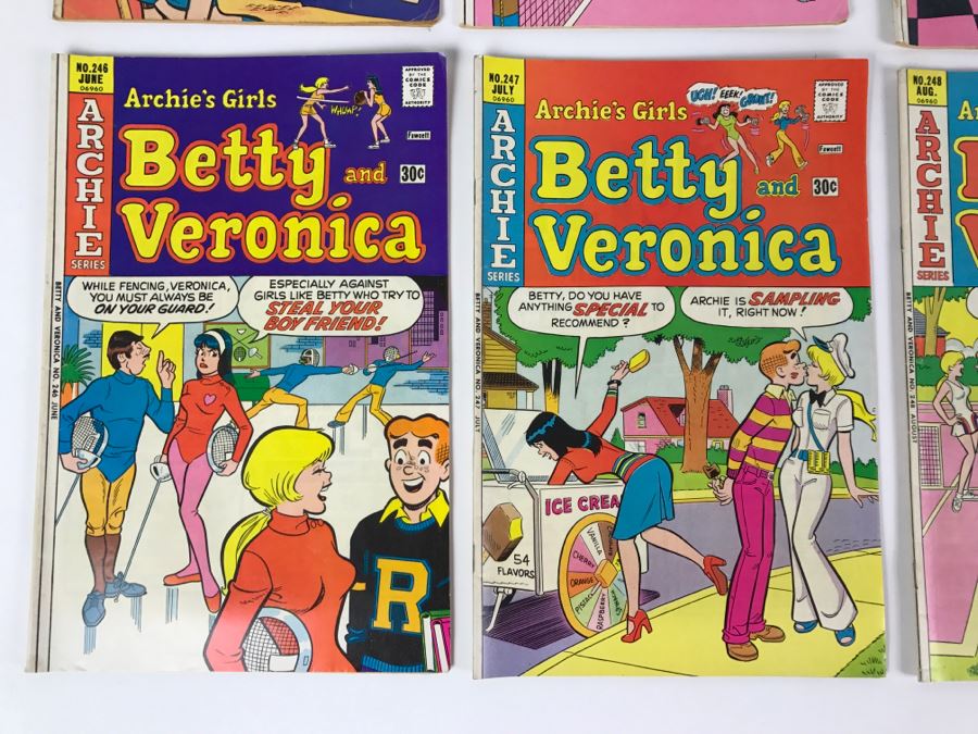 (7) Betty And Veronica Comic Books #238, 239, 241, 245, 246, 247, 248 [Photo 8]