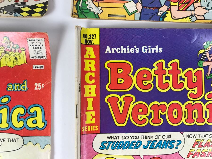 (6) Betty And Veronica Comic Books #220, 221, 222, 225, 226, 227 [Photo 9]