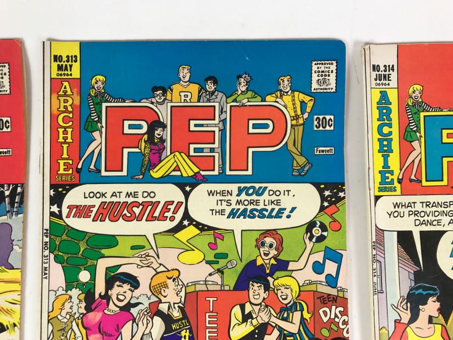 (8) PEP Comic Books #310, 312, 313, 314, 315, 318, 325, 326 [Photo 5]