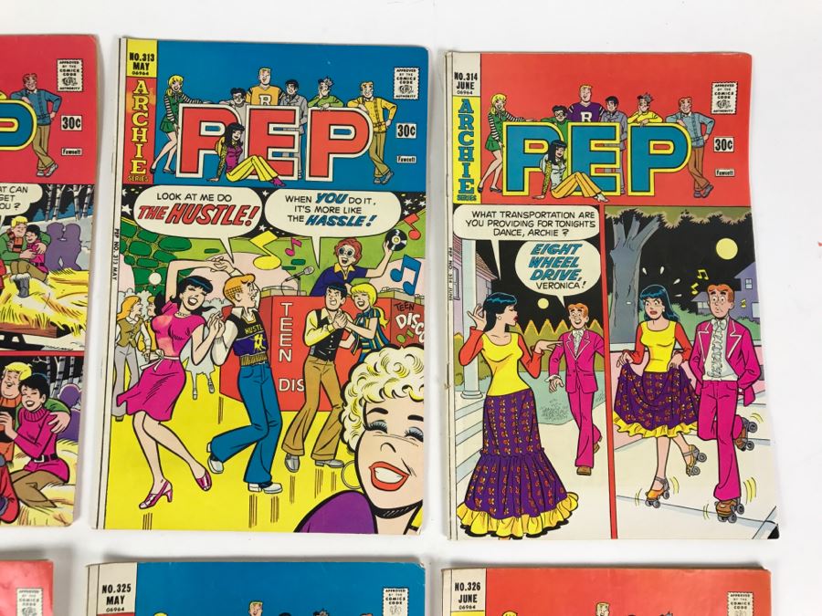 (8) PEP Comic Books #310, 312, 313, 314, 315, 318, 325, 326 [Photo 4]