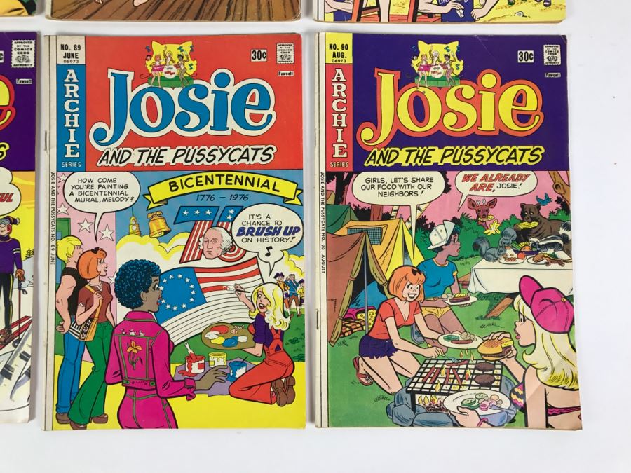 (8) Josie And The Pussycats #78, 82, 83, 84, 86, 88, 89, 90 Comic Books [Photo 8]