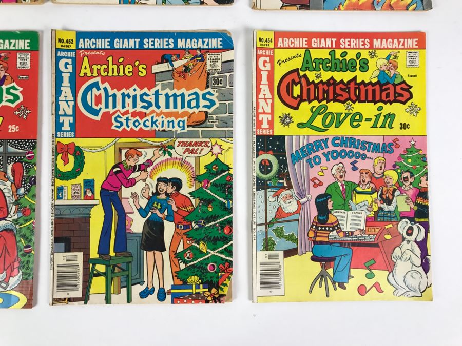 Archie's Christmas Stocking #144, 228, 240, 452 And Archie's Christmas Love-In #218, 230, 242, 454 Comic Books [Photo 8]
