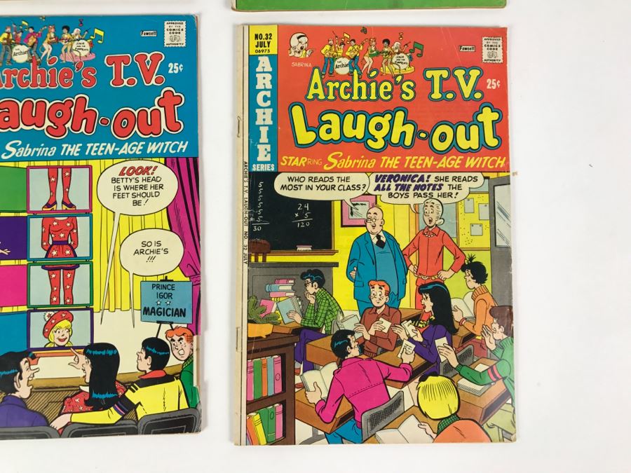 (6) Archie's T.V. Laugh Out Giant #2, #24, 28, 30, 31, 32 Comic Books [Photo 8]