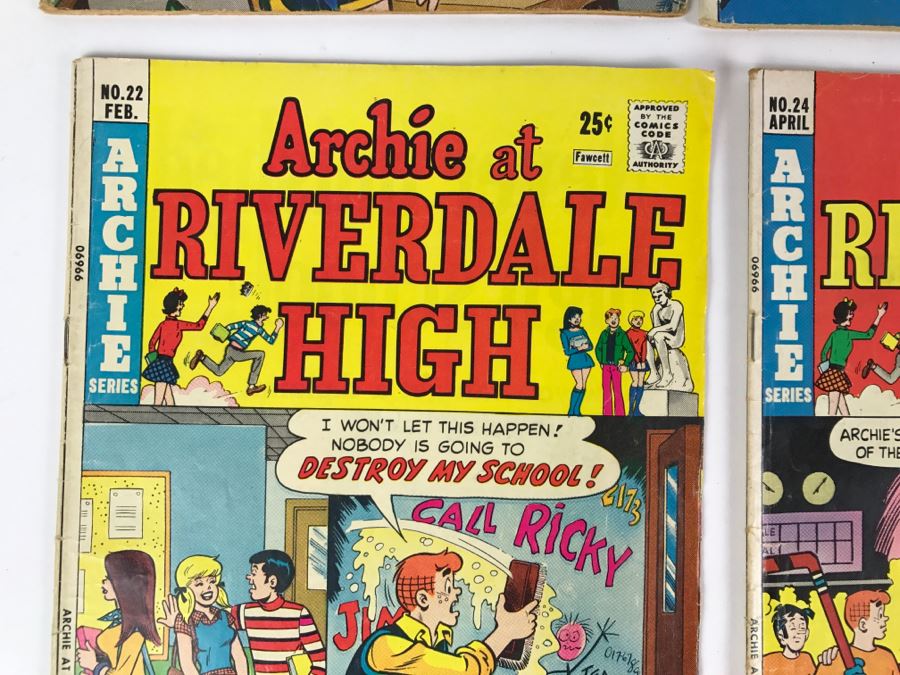 (8) Archie At Riverdal High #9, 14, 16, 17, 22, 24, 25, 25 Comic Books [Photo 7]