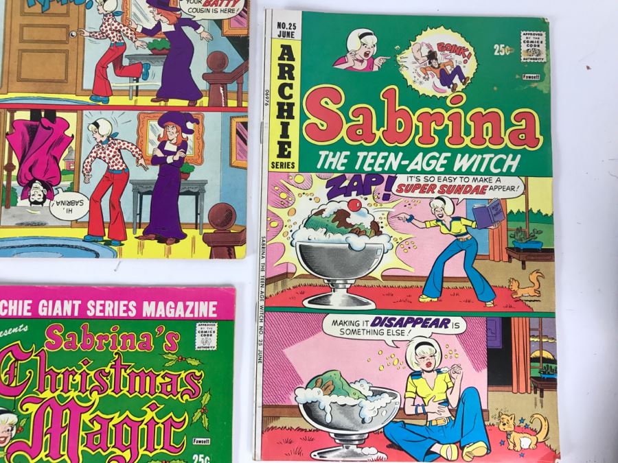 (11) Sabrina The Teen-Age Witch #16, 17, 19, 22, 24, 25, 27, 28, 29 Sabrina's Christmas Magic #231, 243 Comic Books [Photo 8]