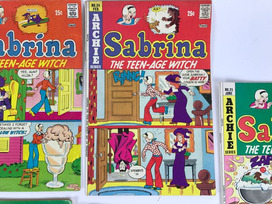 (11) Sabrina The Teen-Age Witch #16, 17, 19, 22, 24, 25, 27, 28, 29 Sabrina's Christmas Magic #231, 243 Comic Books [Photo 6]