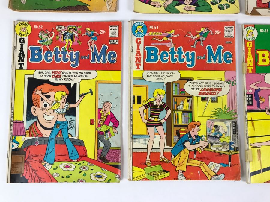 (6) Betty And Me #4, 5, 46, 52, 54, 55 Comic Books [Photo 6]
