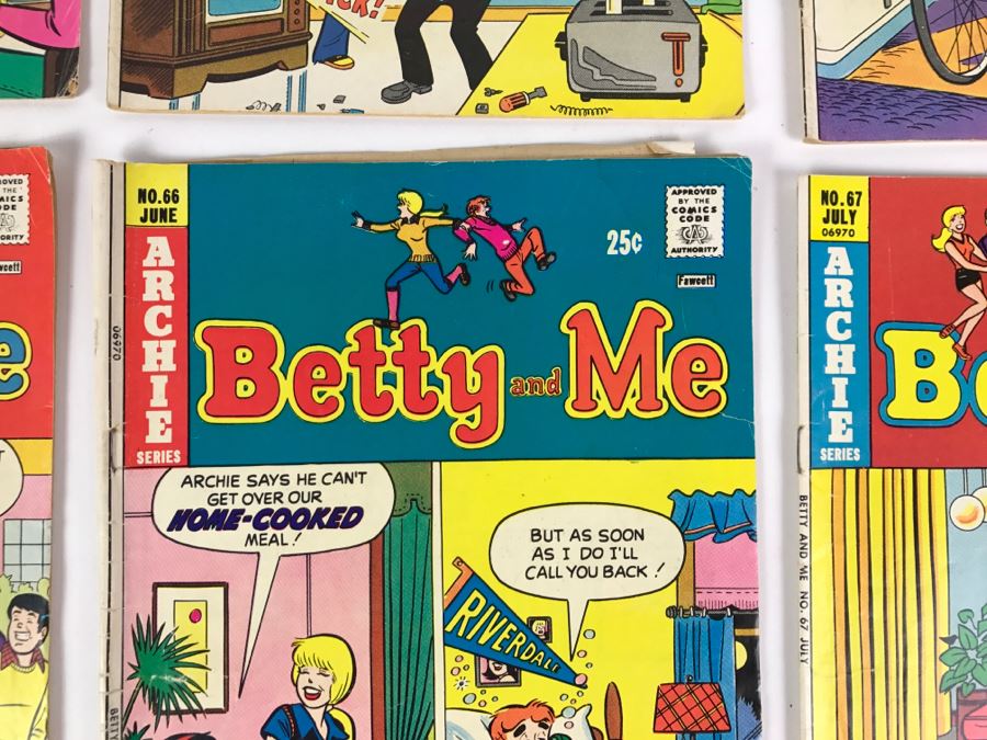 (9) Betty And Me #56, 57, 58, 61, 62, 64, 65, 66, 67 Comic Books [Photo 11]
