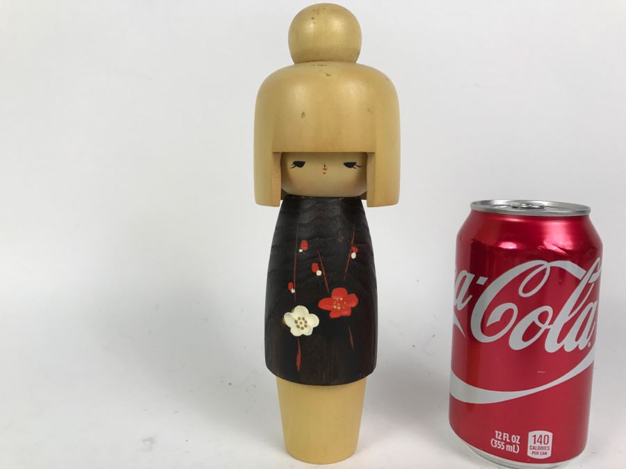 Vintage Japanese Kokeshi Wooden Doll [Photo 1]