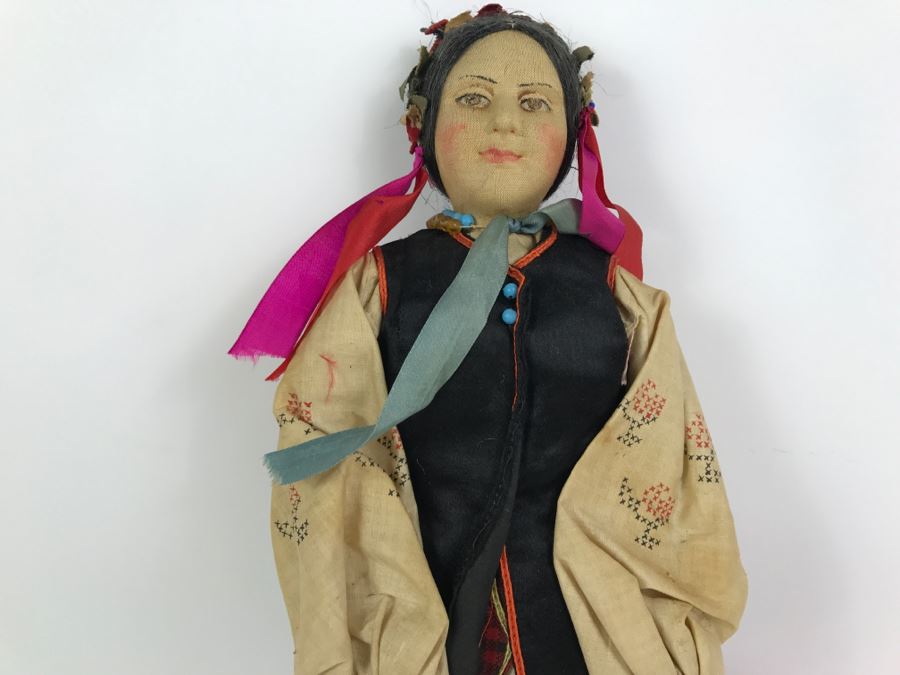 Vintage Ukranian Russian Doll [Photo 6]