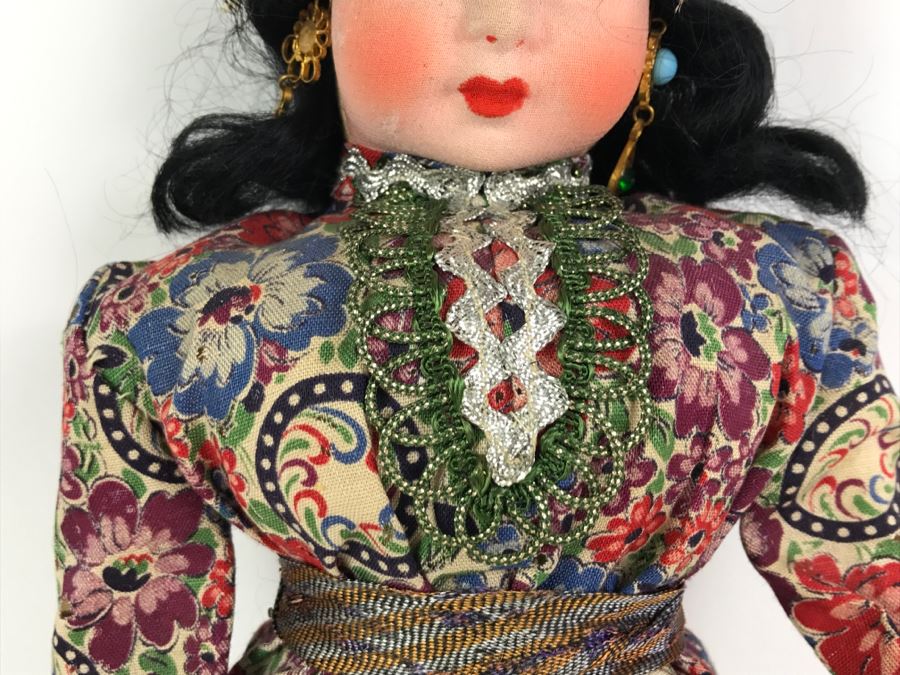 Vintage International Doll [Photo 4]