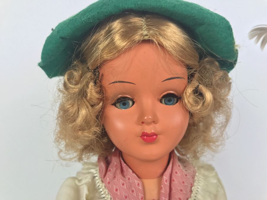 Pair Of Vintage International Dolls [Photo 3]