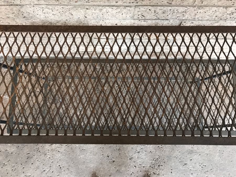 Mid-Century Modern Metal 3-Tier Shelf - 3'1'W X 1'2'D X 2'9'H [Photo 8]