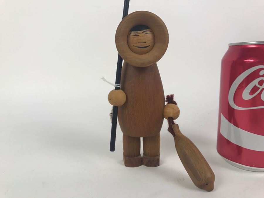 Vintage Wooden Eskimo Doll [Photo 1]