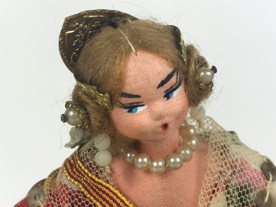 Vintage International Doll [Photo 4]