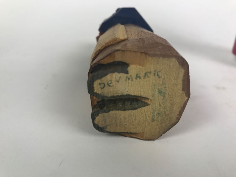 Carved Wood Denmark Doll Sculpture [Photo 5]