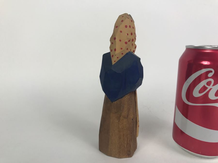 Carved Wood Denmark Doll Sculpture [Photo 4]