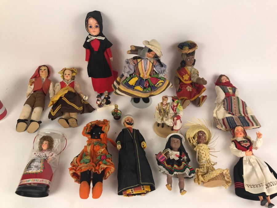 Collection Of Vintage International Dolls - See All Photos [Photo 1]