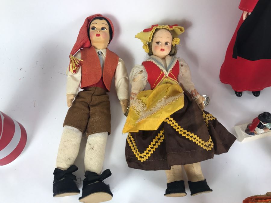 Collection Of Vintage International Dolls - See All Photos [Photo 2]