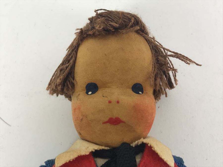 Vintage Carved Wood Doll [Photo 3]