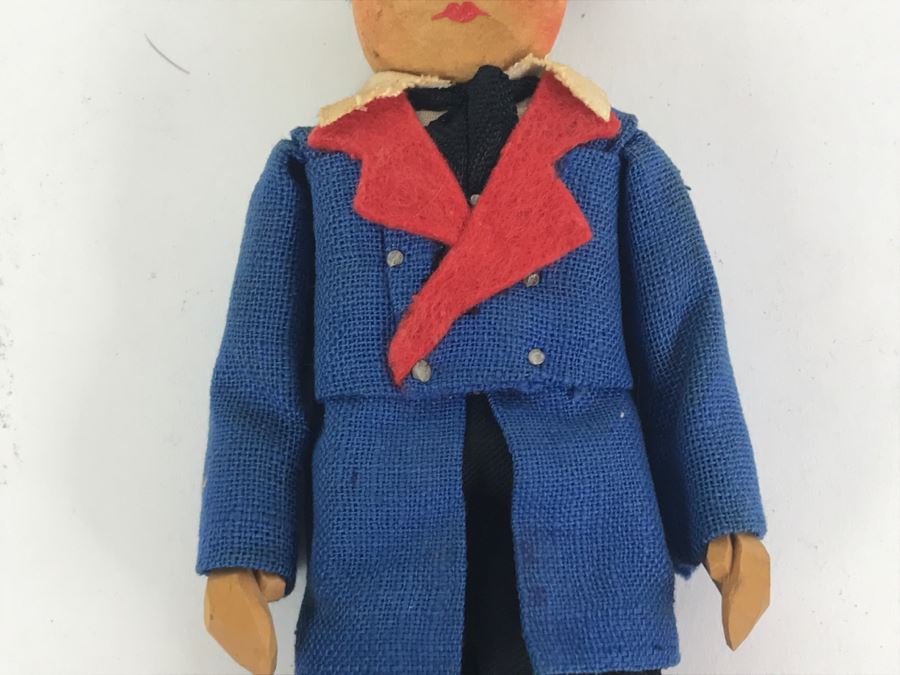 Vintage Carved Wood Doll [Photo 4]