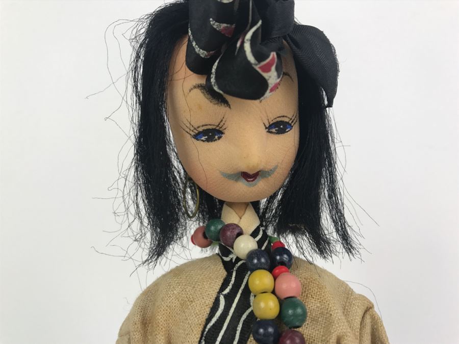 Vintage Caricature Of AINU Mixture Of White And Oriental Doll [Photo 2]