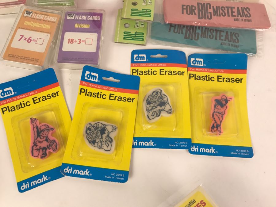 Various Vintage School Supplies [Photo 11]