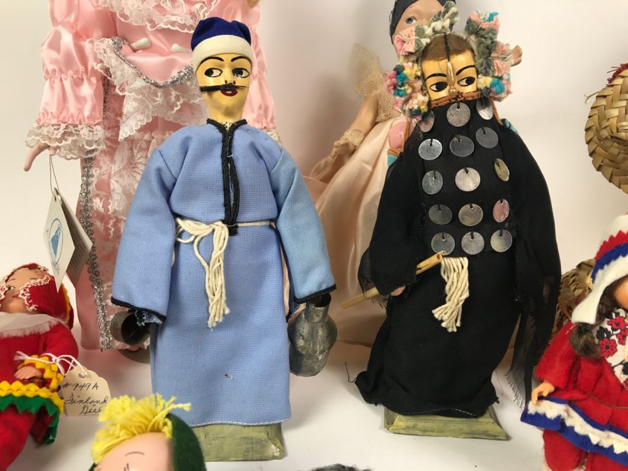 Collection Of Vintage International Dolls - See All Photos [Photo 4]