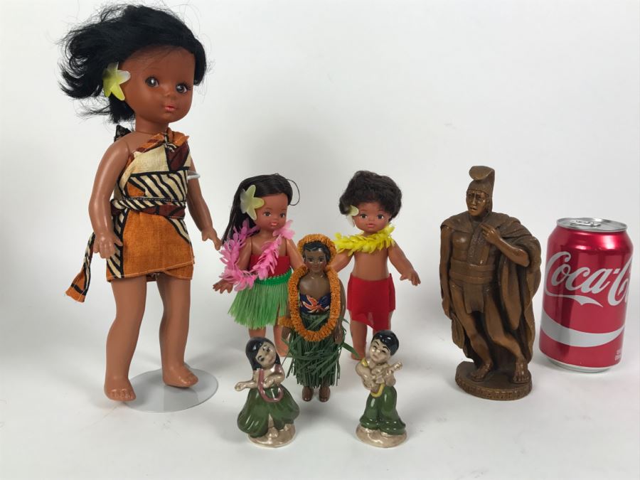 Collection Of Vintage Hawaiian Dolls [Photo 1]