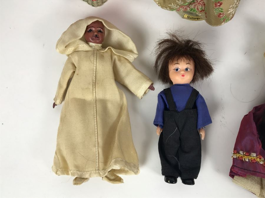 Collection Of Vintage International Dolls - See All Photos [Photo 20]
