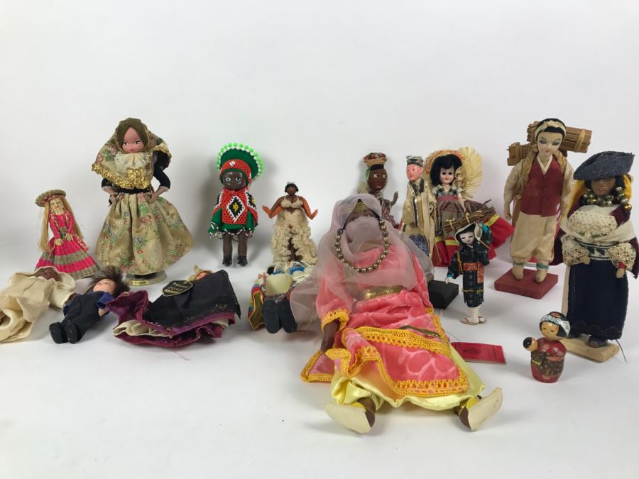 Collection Of Vintage International Dolls - See All Photos [Photo 1]