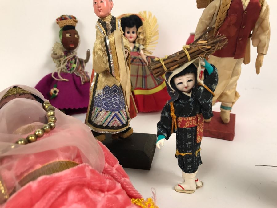 Collection Of Vintage International Dolls - See All Photos [Photo 11]