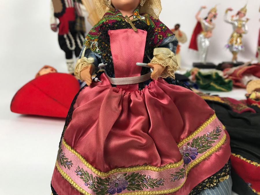 Collection Of Vintage International Dolls - See All Photos [Photo 30]